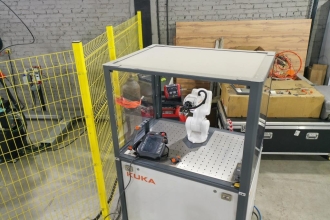 Роботизированный комплекс для захвата и перемещения изделий/продуктов на базе промышленного робота KUKA KR 6 R700 Z200-2