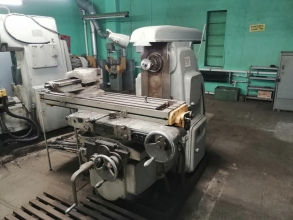 Фрезерный станок по металлу 6М82 