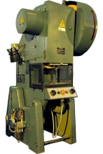 Пресс однокривошипный простого действия открытый двухстоечный наклоняемый КД2324Е